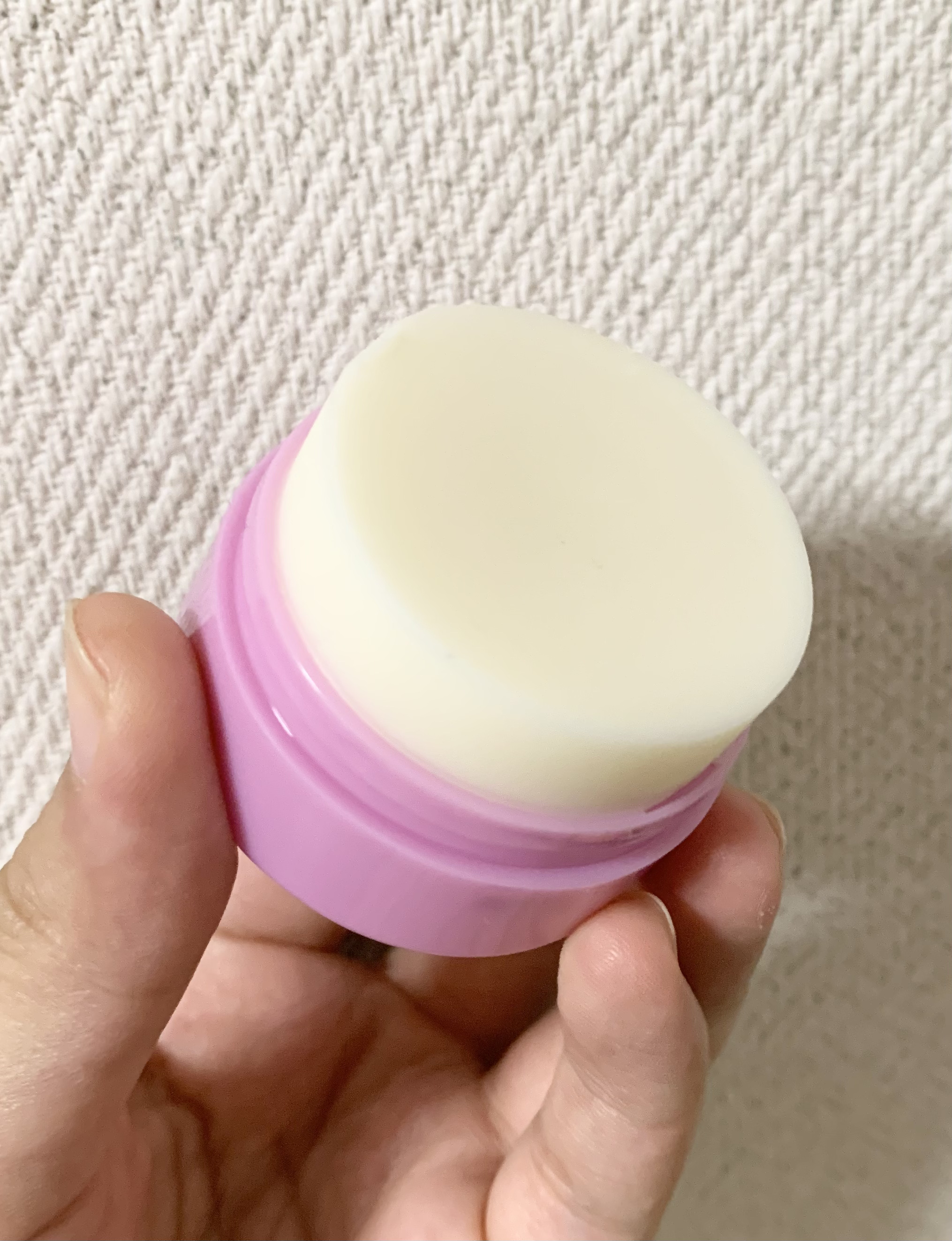 マトメージュ まとめ髪スティック レギュラー ホワイトフローラルブーケの香りのクチコミ「マトメージュ　まとめ髪スティック レギュラー ホワイトフローラルブーケの香りです

私は主にア.....」（3枚目）