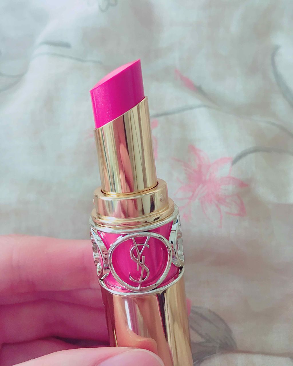 ルージュ ヴォリュプテ シャイン/YVES SAINT LAURENT BEAUTE/口紅を使ったクチコミ(2枚目)