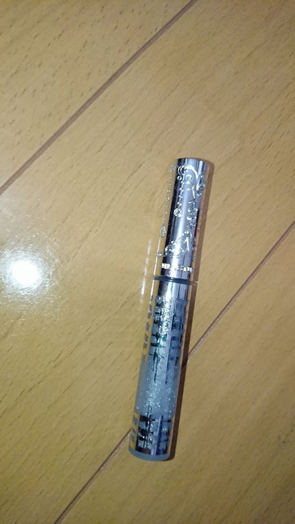 JILL STUART ラッシュジュエルのクチコミ「友だちにプレゼントでいただきました!多色ラメのはいったクリアマスカラです。
黒いマスカラをし.....」(1枚目)