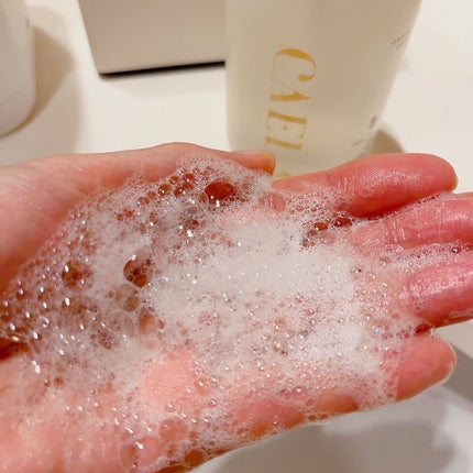 zoe on LIPS 「CAELAカエラフェミニンウォッシュジェルパッケージがシンプル..」(5枚目)