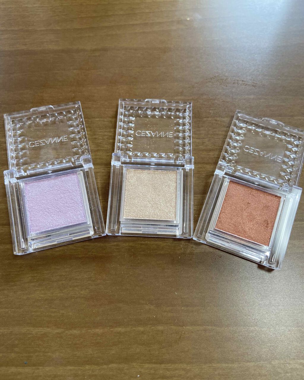 シングルカラーアイシャドウ/CEZANNE/単色アイシャドウを使ったクチコミ(2枚目)