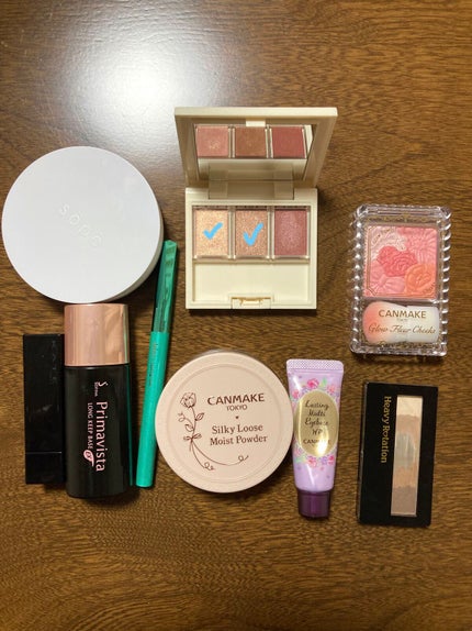 clover on LIPS 「今日のメイクいつも載せてるのにしてはシンプルかも笑アイシャドウ..」(1枚目)