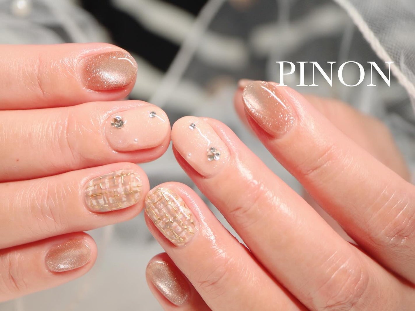 shino on LIPS 「ツィードネイル☺︎♡マグネットにツィードを合わせてもとっても可..」(2枚目)