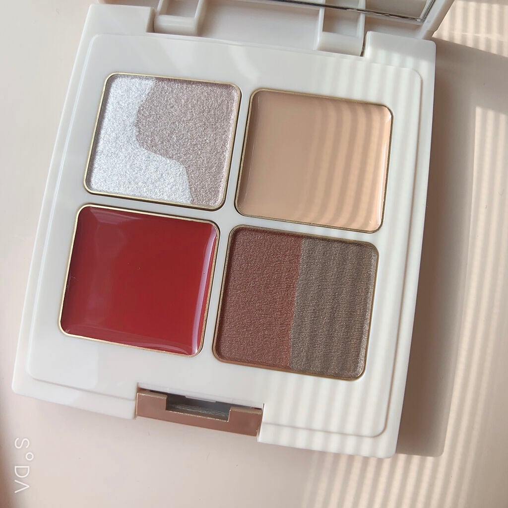 ホリデーメイクアップコレクション2021/to/one/メイクアップキットを使ったクチコミ(2枚目)