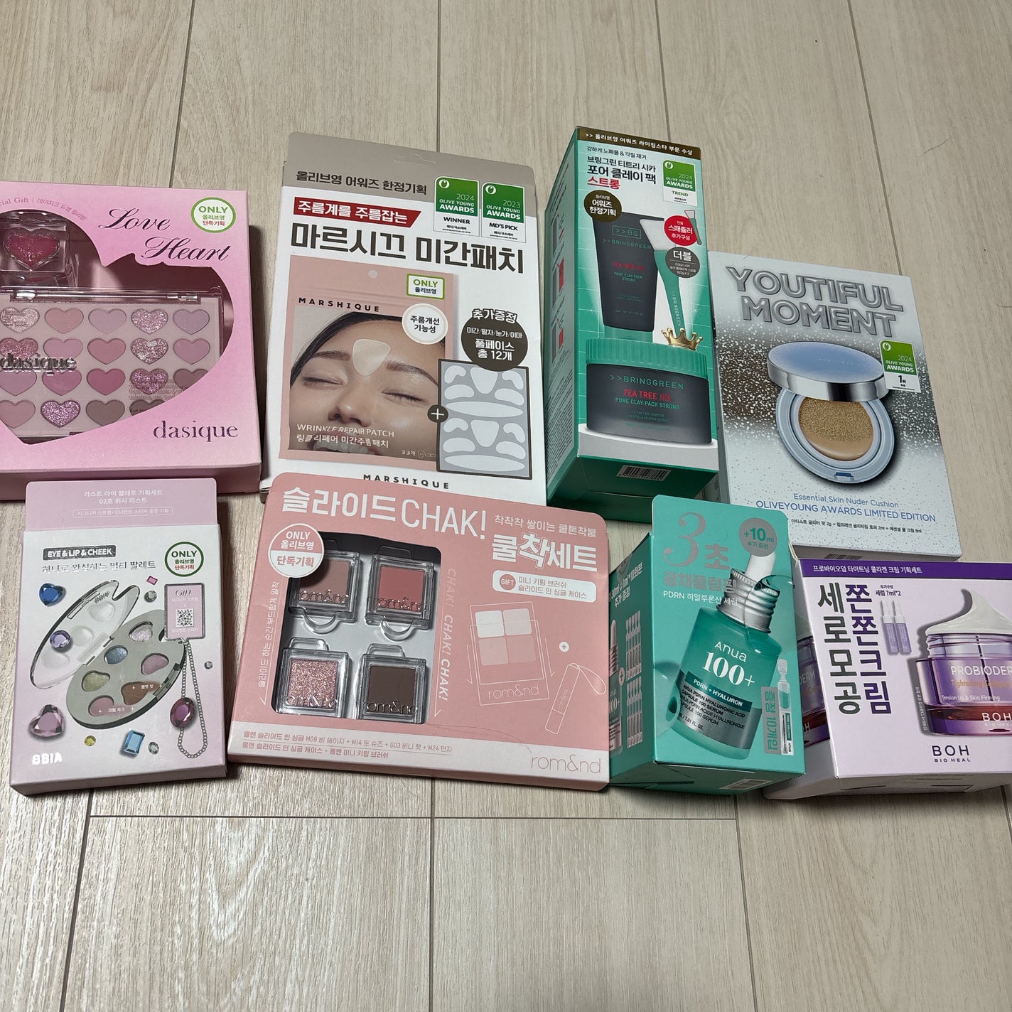 ジルスチュアート クリスタルブルーム ペタルクチュールアイズ デュオ/JILL STUART/アイシャドウパレットを使ったクチコミ(1枚目)