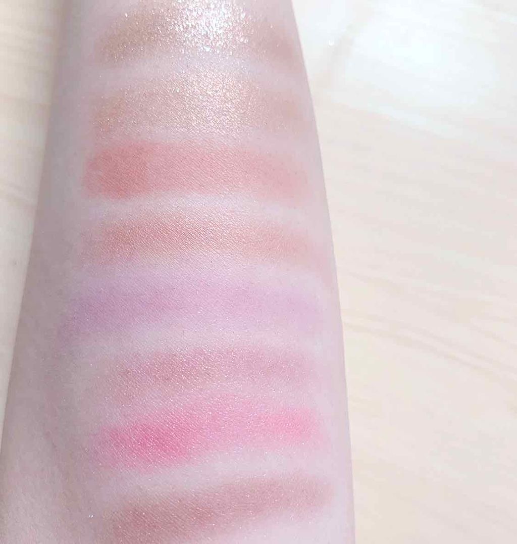 ファーストコレクションアイズ/VAVI MELLO/アイシャドウパレットを使ったクチコミ(4枚目)