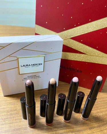 laura mercier　
スターゲイザー ミニ キャビアスティック カルテット

ローラメルシエのクリスマスコフレ🎄
オンラインでは発売数分で売り切れてたみたいです。私は予約開始日の昼休みに店舗で予