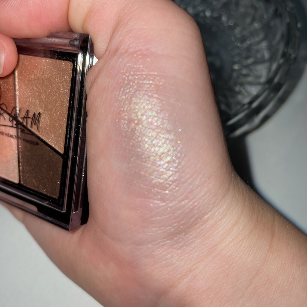 UR GLAM VELVET EYE COLOR PALETTE/U R GLAM/アイシャドウパレットを使ったクチコミ(4枚目)