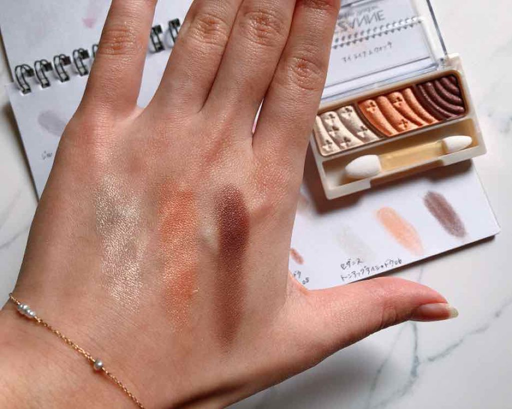 トーンアップアイシャドウ/CEZANNE/アイシャドウパレットを使ったクチコミ（2枚目）