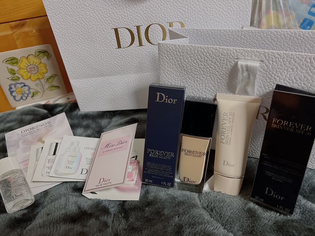 ディオールスキン フォーエヴァー フルイド グロウ/Dior/リキッドファンデーションを使ったクチコミ（1枚目）