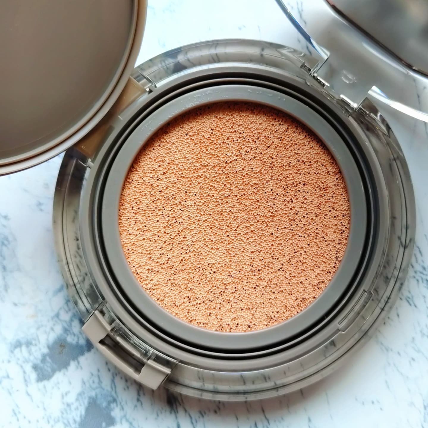 ブラーカバークッション/LUNA/クッションファンデーションを使ったクチコミ（3枚目）