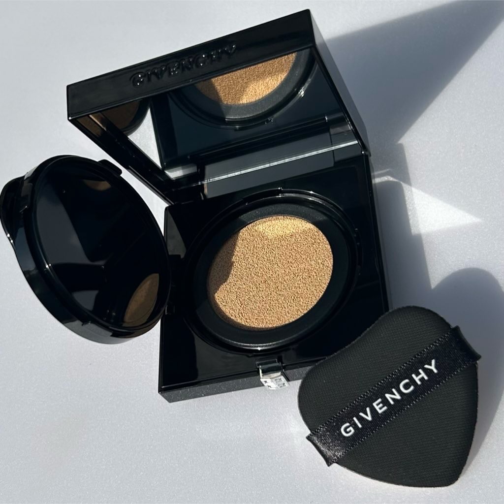 プリズム・リーブル・スキンケアリング・グロウ・クッション/GIVENCHY/クッションファンデーションを使ったクチコミ（2枚目）