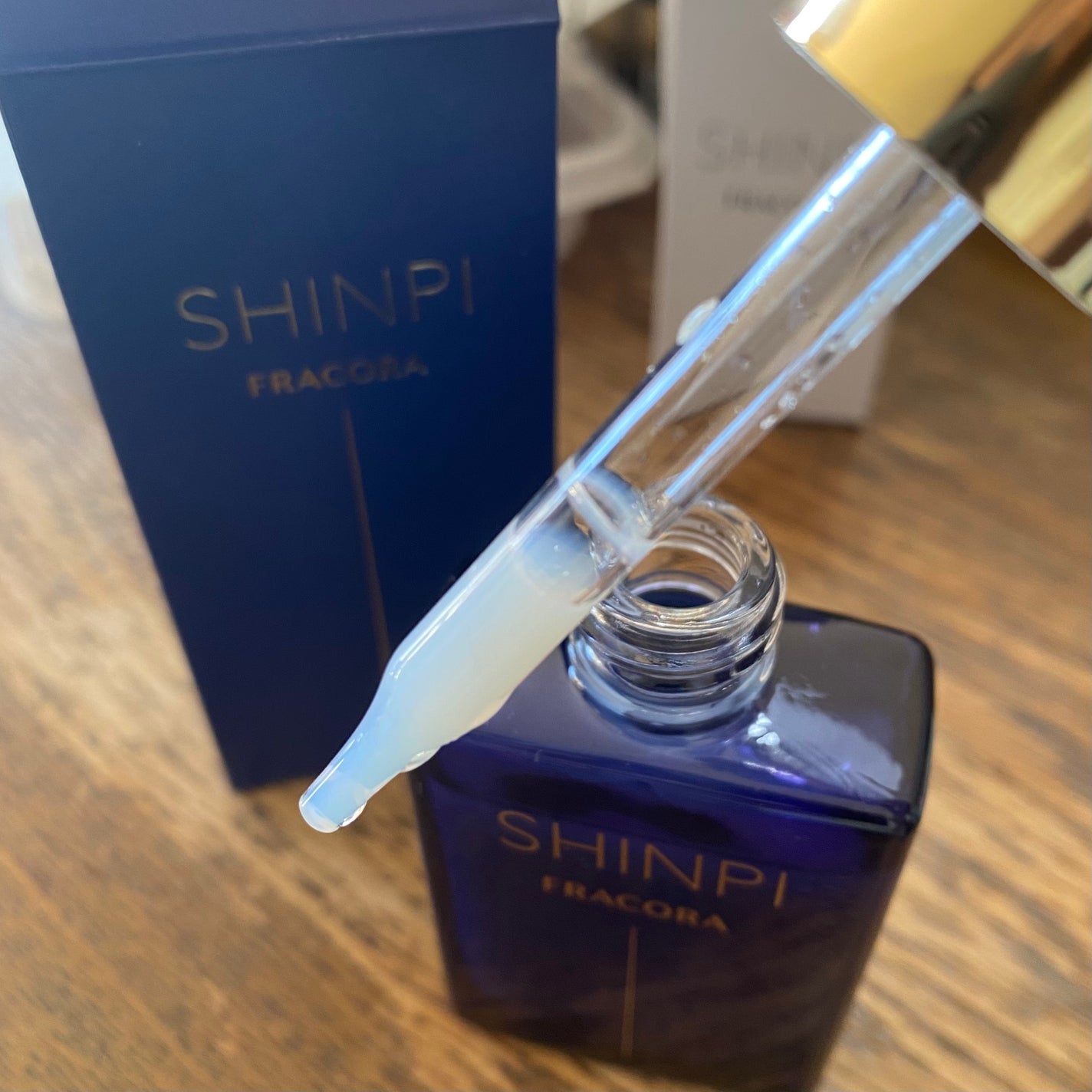 aya on LIPS 「.導入美容液いただきました🕊️🌿---------------..」(4枚目)