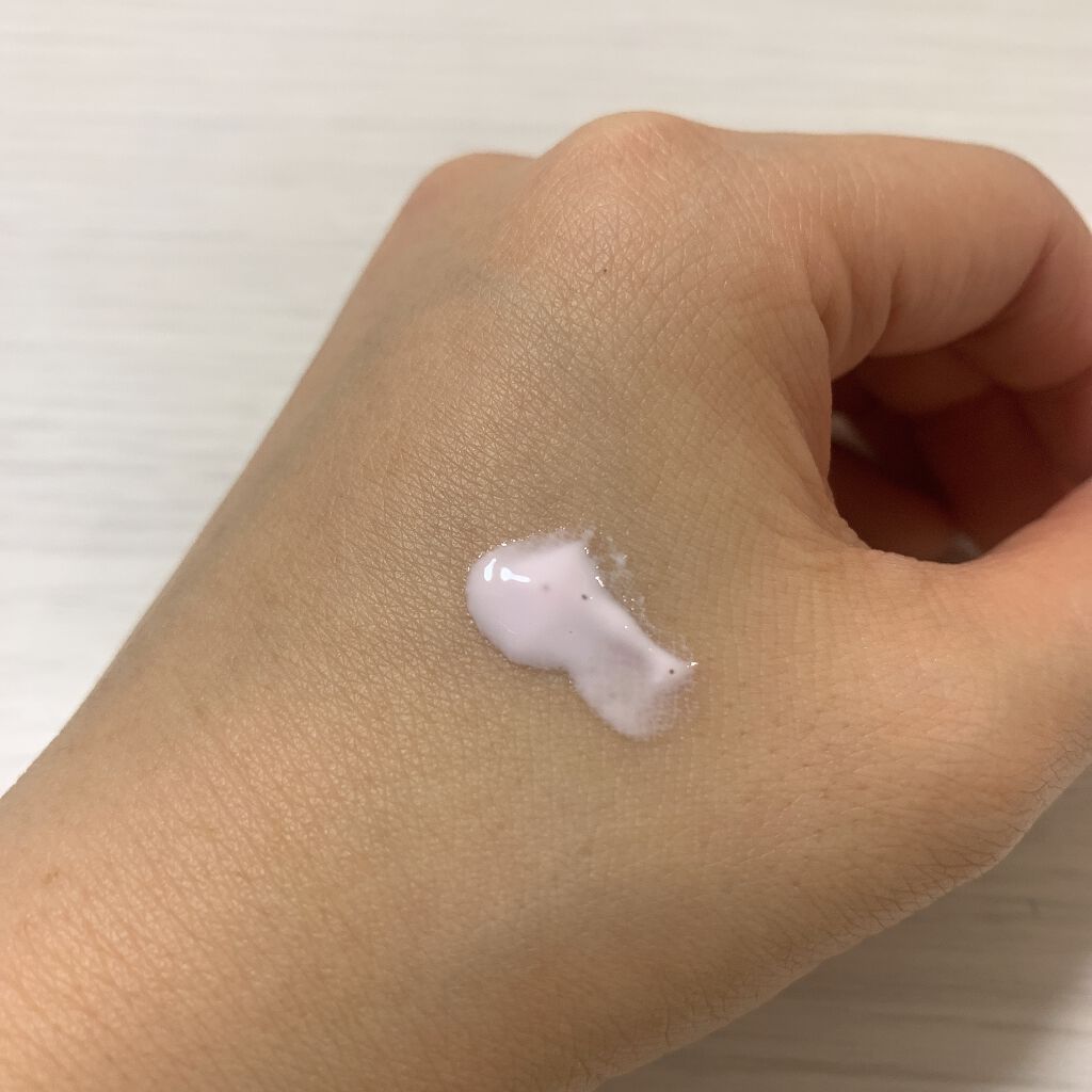 アクアシャボン UVジェル サクラフローラルの香りのクチコミ「こんにちは😃

今日はアクアシャボンのUVジェルを紹介します💕

春らしくて可愛いパッケージで.....」（2枚目）