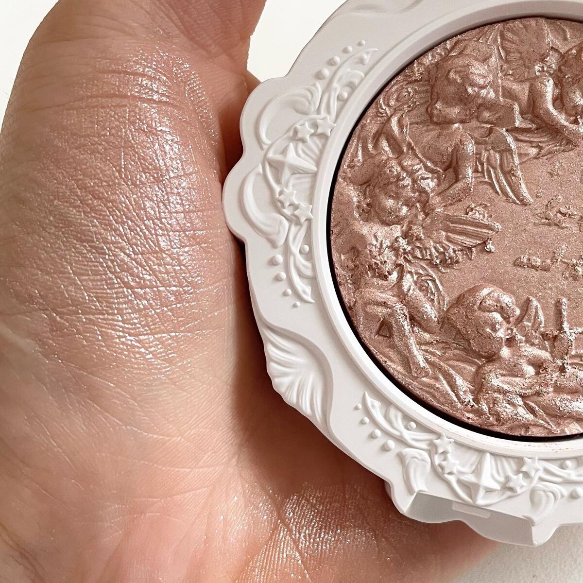 リトルエンジェル ハイライター ニューエラ（新世界）/FlowerKnows/パウダーハイライトを使ったクチコミ（2枚目）