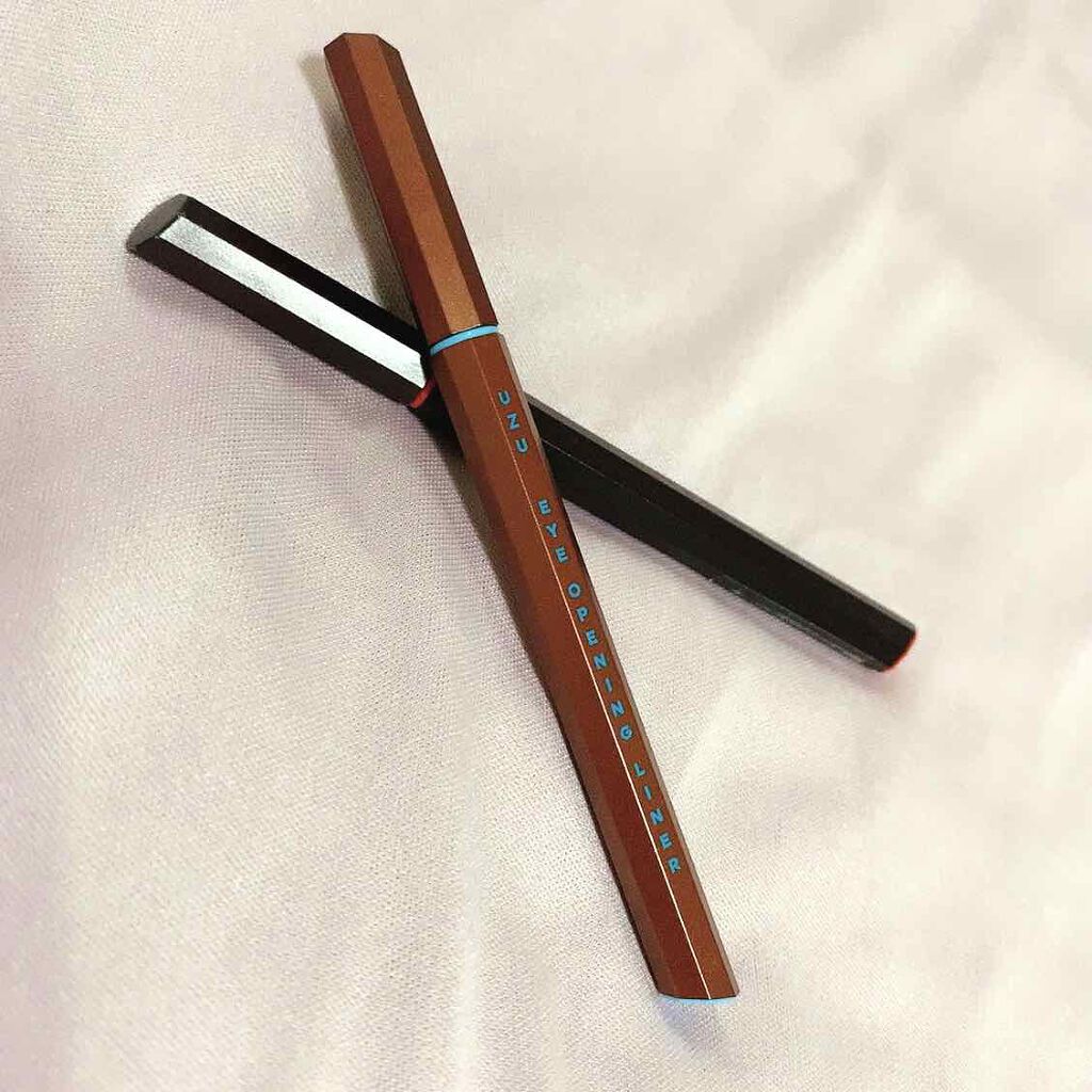 EYE OPENING LINER/UZU BY FLOWFUSHI/リキッドアイライナーを使ったクチコミ(1枚目)