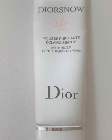 とてもいい香りで洗い上がりも気持ち良いです(o^^o)スノー ホワイト フォーム Dior