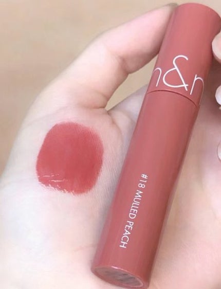 ジューシーラスティングティント/rom&nd/リップティントを使ったクチコミ(1枚目)