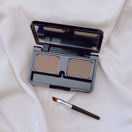 ビューステージ コスメティック ビューステージ アイブロウパウダーのクチコミ「.
ビューステージ アイブロウパウダー
見た目からして濃そうな気がしたけど思ったより薄づき😳.....」(2枚目)