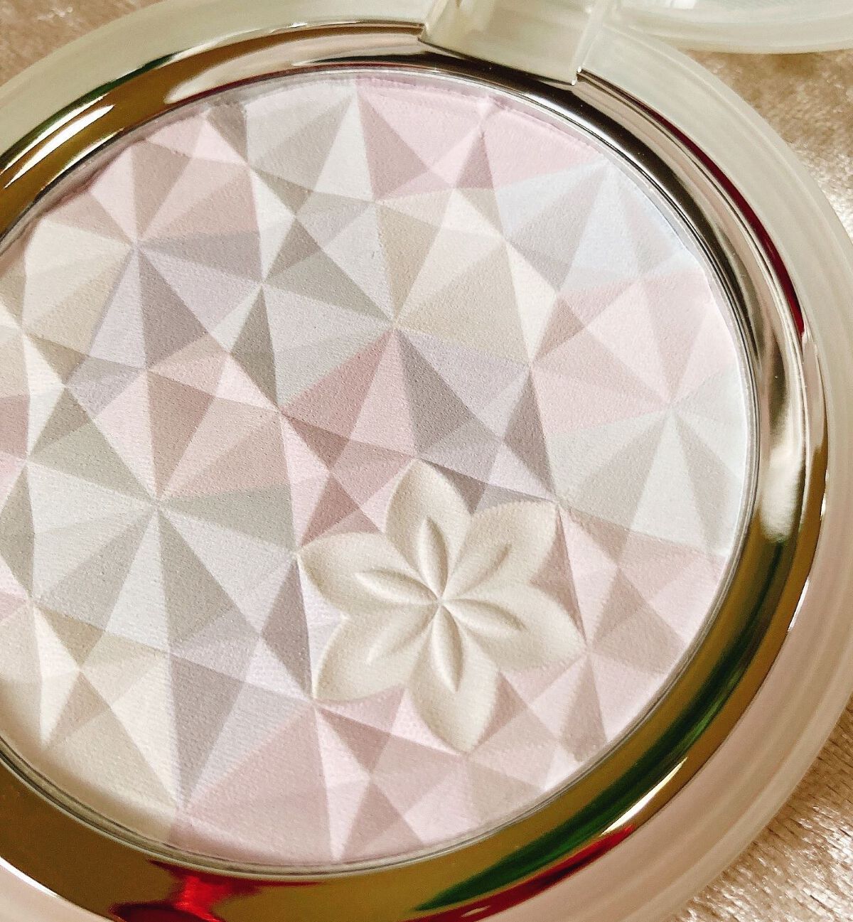 AQ オーラ リフレクター/DECORTÉ/プレストパウダーを使ったクチコミ(1枚目)