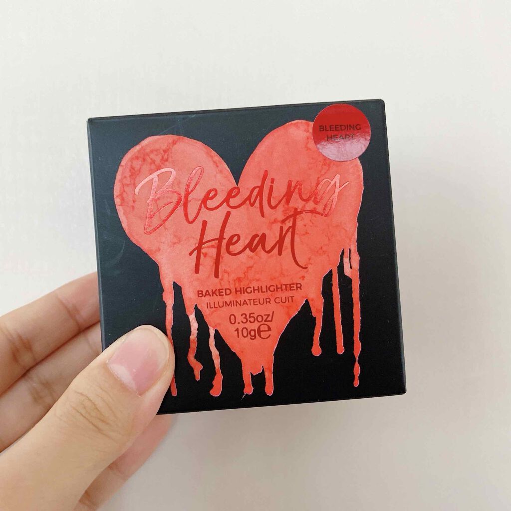 ハートハイライター ブリーディングハート/MAKEUP REVOLUTION/パウダーハイライトを使ったクチコミ（3枚目）