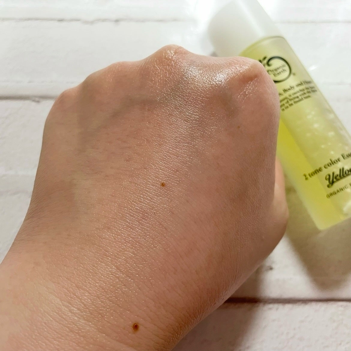 ツートンカラーエッセンス イエロー/オーガニックアース/美容液を使ったクチコミ(6枚目)