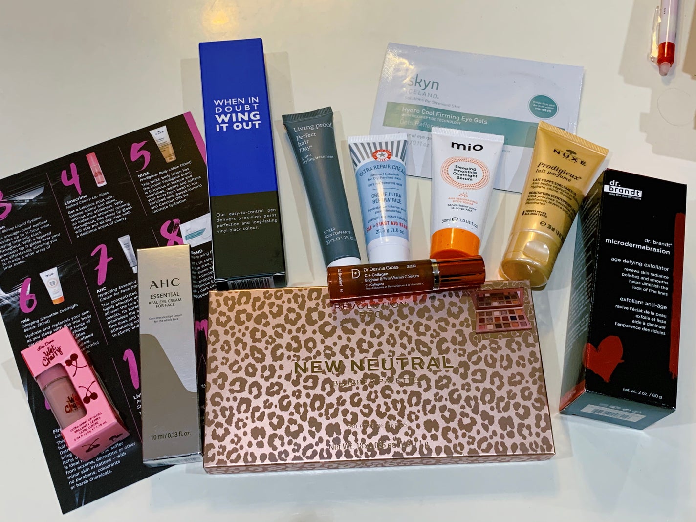 REVOLUTION PRO NEW NEUTRAL BLUSHED PALETTE/MAKEUP REVOLUTION/アイシャドウパレットを使ったクチコミ(3枚目)