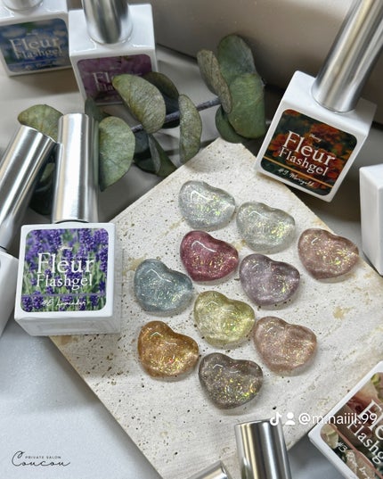 #ネイル,#ジェルネイル,#セルフネイル,#ニュアンスネイル,#マグネットネイル,#トレンドネイル,#フラッシュネイル,#フラワーネイルのネイルデザイン