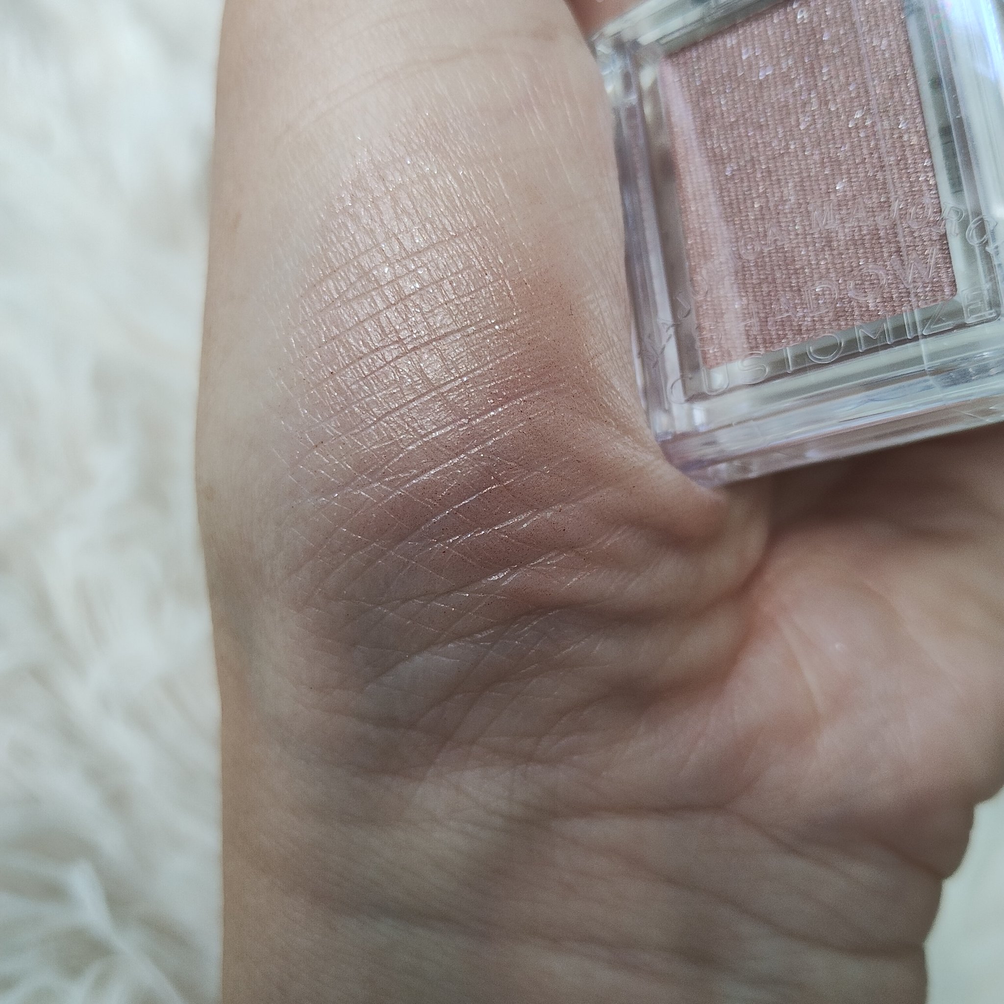 シャドーカスタマイズ BE384 コルク/MAJOLICA MAJORCA/単色アイシャドウを使ったクチコミ（2枚目）