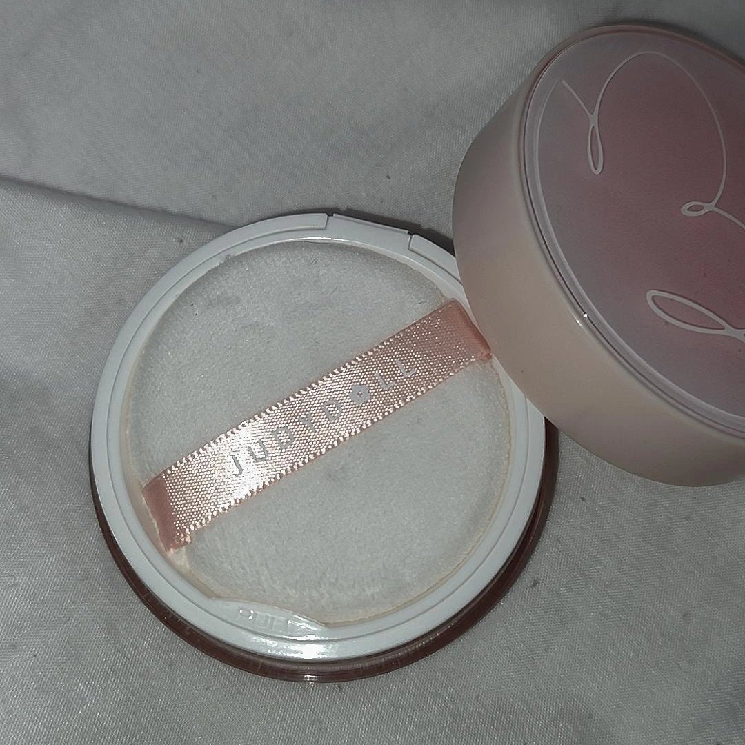 SOFT LIGHT BLURRING SETTING POWDER/JUDYDOLL/ルースパウダーを使ったクチコミ（2枚目）