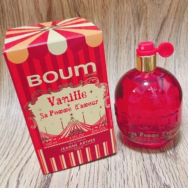 ジャンヌ・アルテス ブンブンバニラアップルのクチコミ「#boum #vanilla #perfume #red #instalike #lfl  #.....」（1枚目）