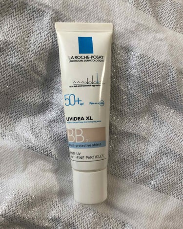 LA ROCHE-POSAYUVイデア XL プロテクションBB
色味は01のライトです


BBでは割とない結構明るめな色かと思います02の
ほうがトーンは肌に馴染みやすいけどかなり黄身が
強いのでく