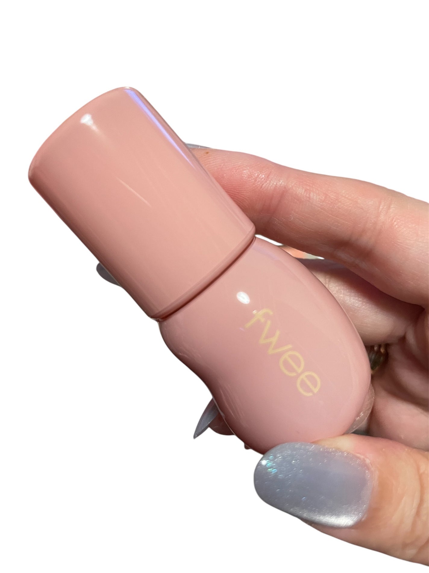 フィー 3Dボリューミンググロス/fwee/リップグロスを使ったクチコミ(2枚目)