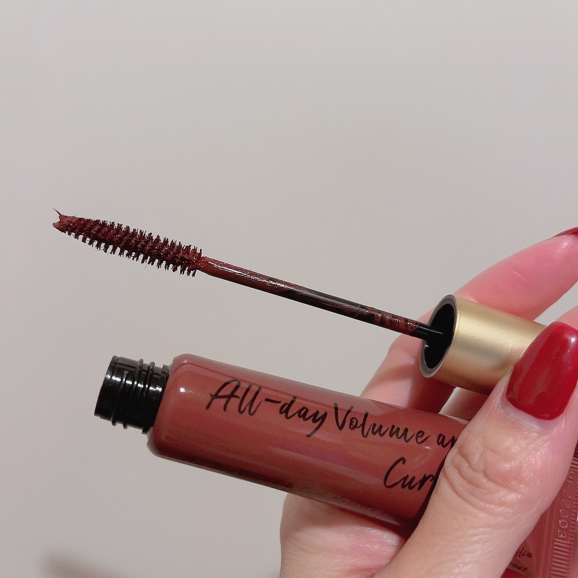 オールデイ ボリュームアンドカールマスカラ ローズブラウン/Milk Touch/マスカラを使ったクチコミ（2枚目）