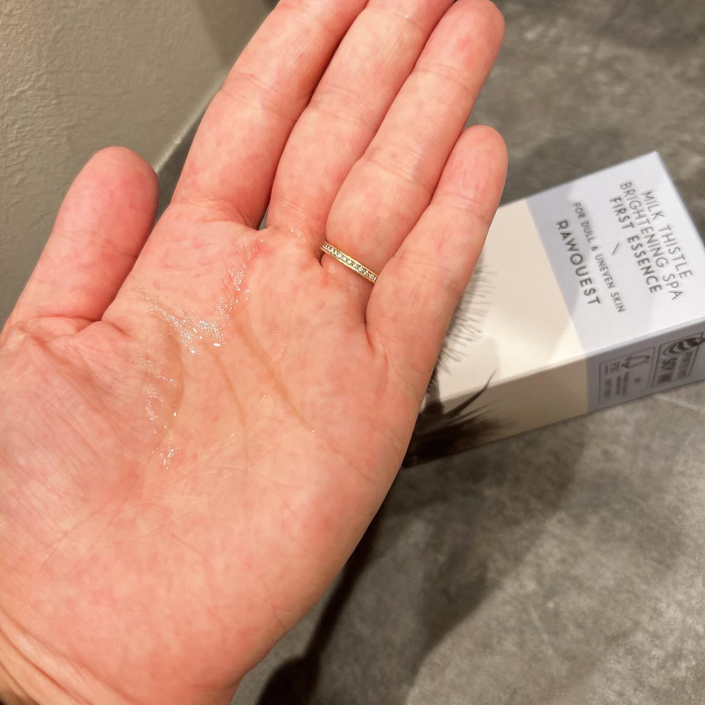 ミルクシスルブライトニングスパ ファーストエッセンス/RAWQUEST/化粧水を使ったクチコミ（3枚目）