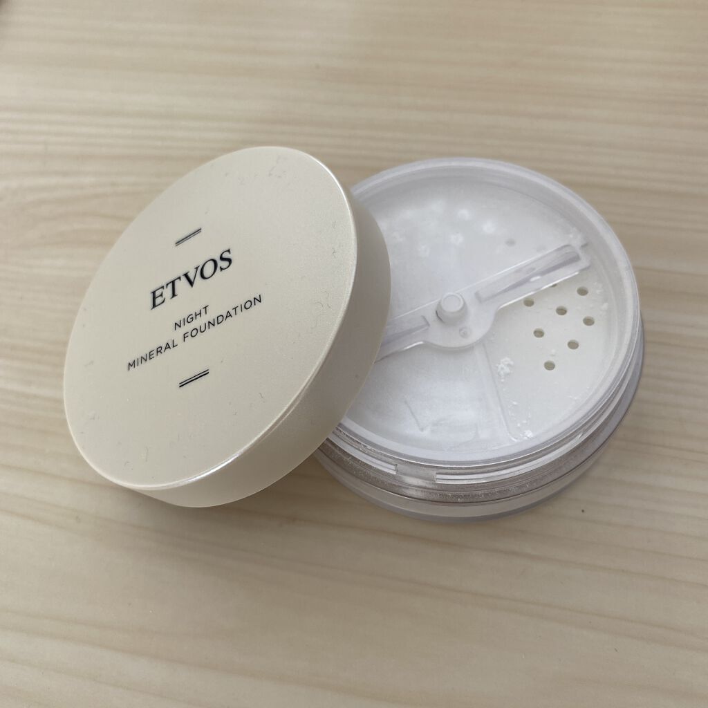ナイトミネラルファンデーション/エトヴォス/ルースパウダーを使ったクチコミ（2枚目）