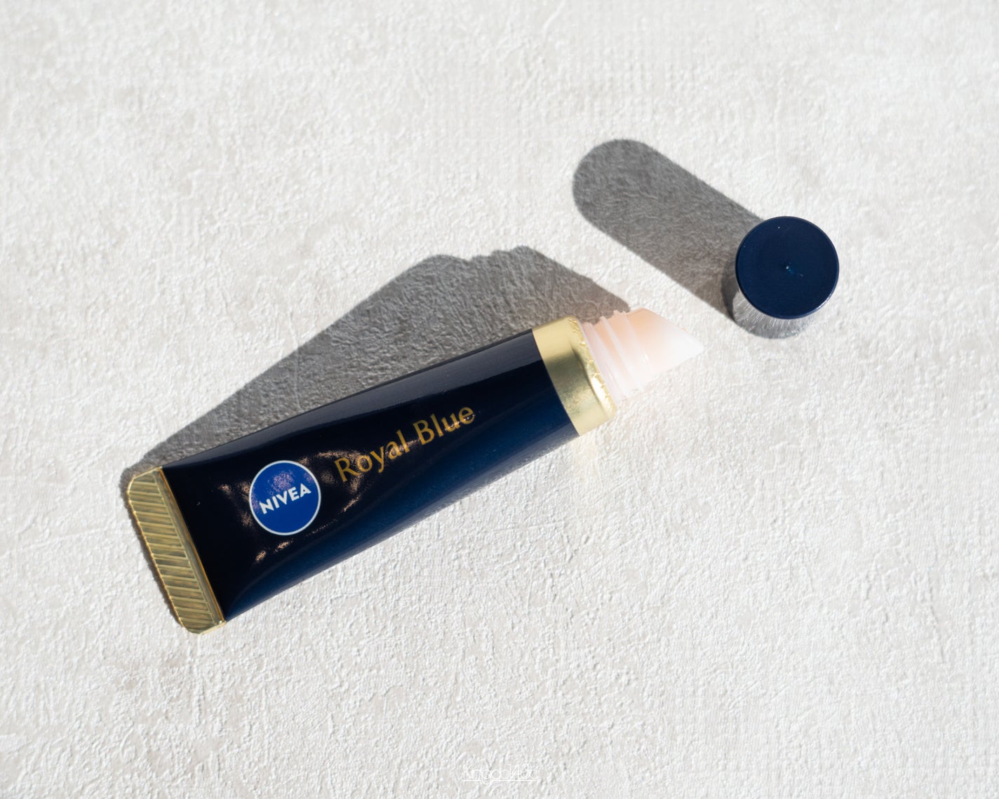 ニベア ロイヤルブルーリップ 濃密美容ケア/ニベア/リップ美容液を使ったクチコミ(3枚目)