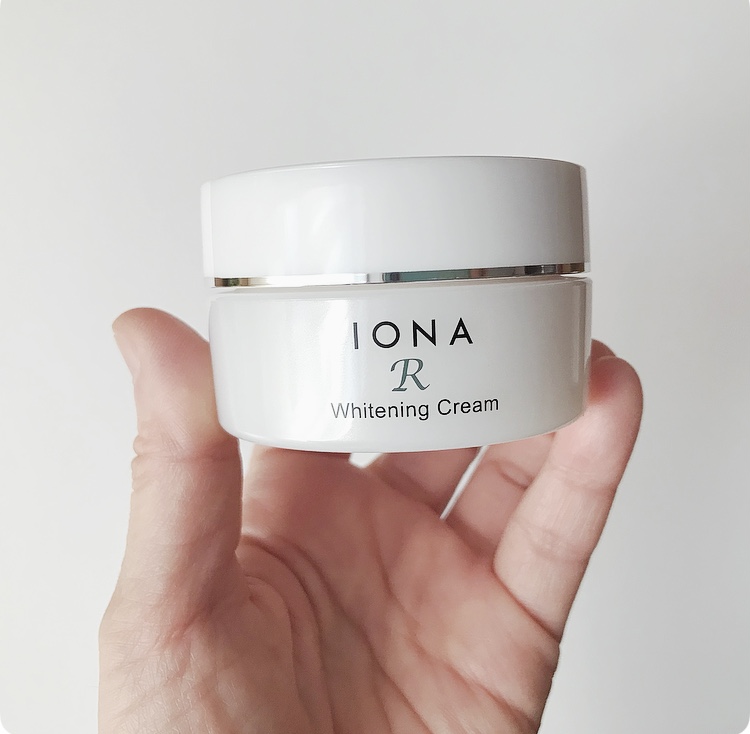 ホワイトニング クリーム/イオナR (イオナアール)/フェイスクリームを使ったクチコミ（2枚目）