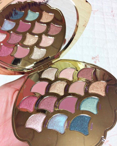 tarte be a mermaid & make wavesのクチコミ「Tarte #Be A Mermaid & Make Waves 
eyeshadow  Pa.....」（1枚目）