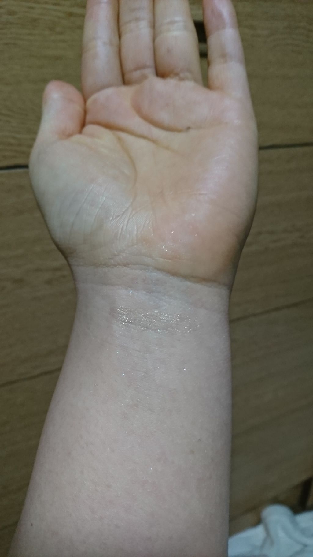 プリズム パウダーアイカラー/リンメル ロンドン/単色アイシャドウを使ったクチコミ（2枚目）