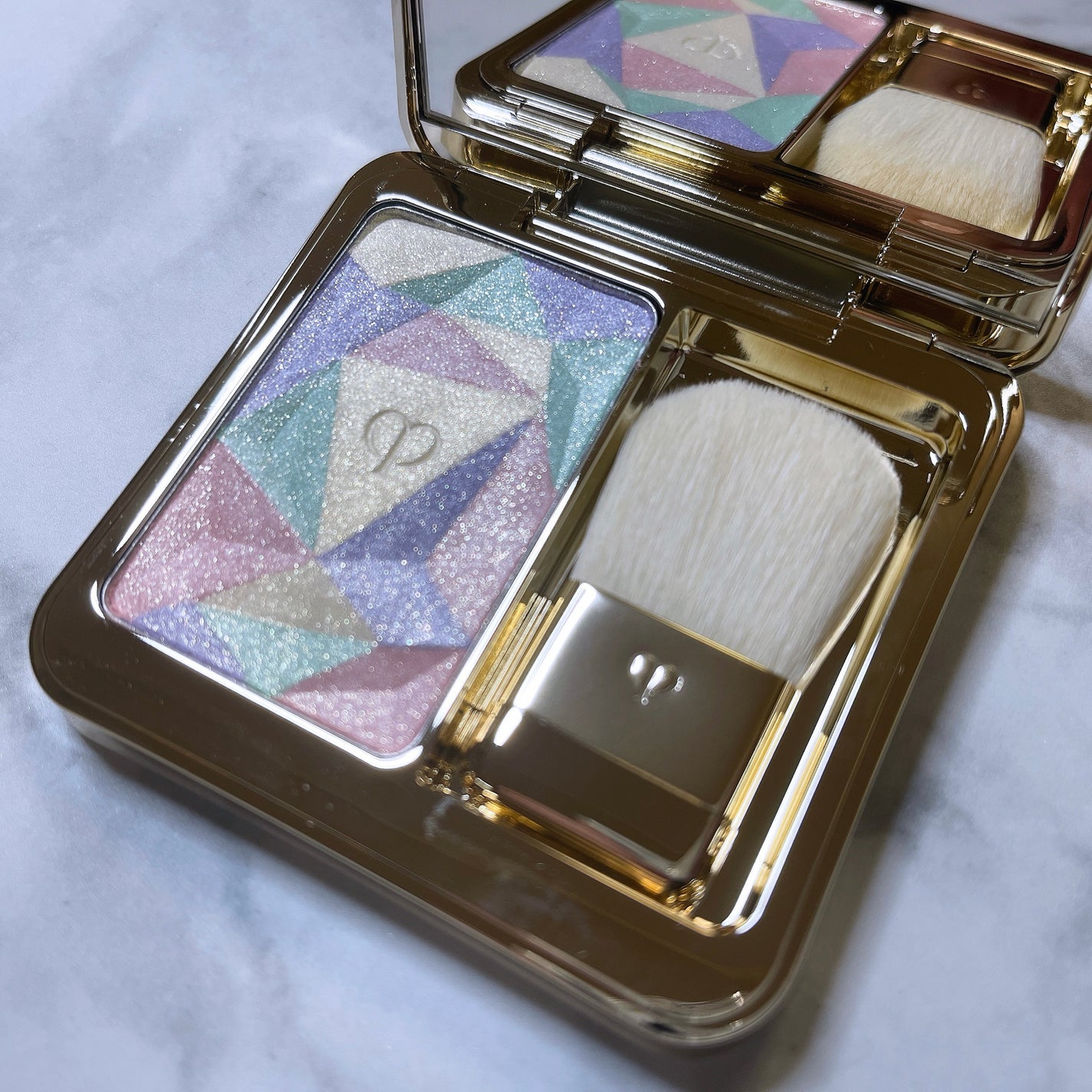 ル・レオスールデクラ /クレ・ド・ポー ボーテ/パウダーハイライトを使ったクチコミ(1枚目)