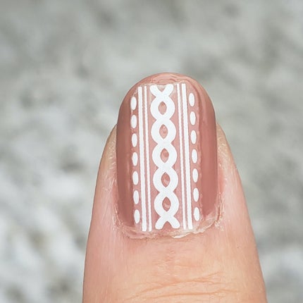 土木系おねいさん on LIPS 「今週末はずっとやってみたかったニットネイルに挑戦!✼••┈┈•..」(6枚目)