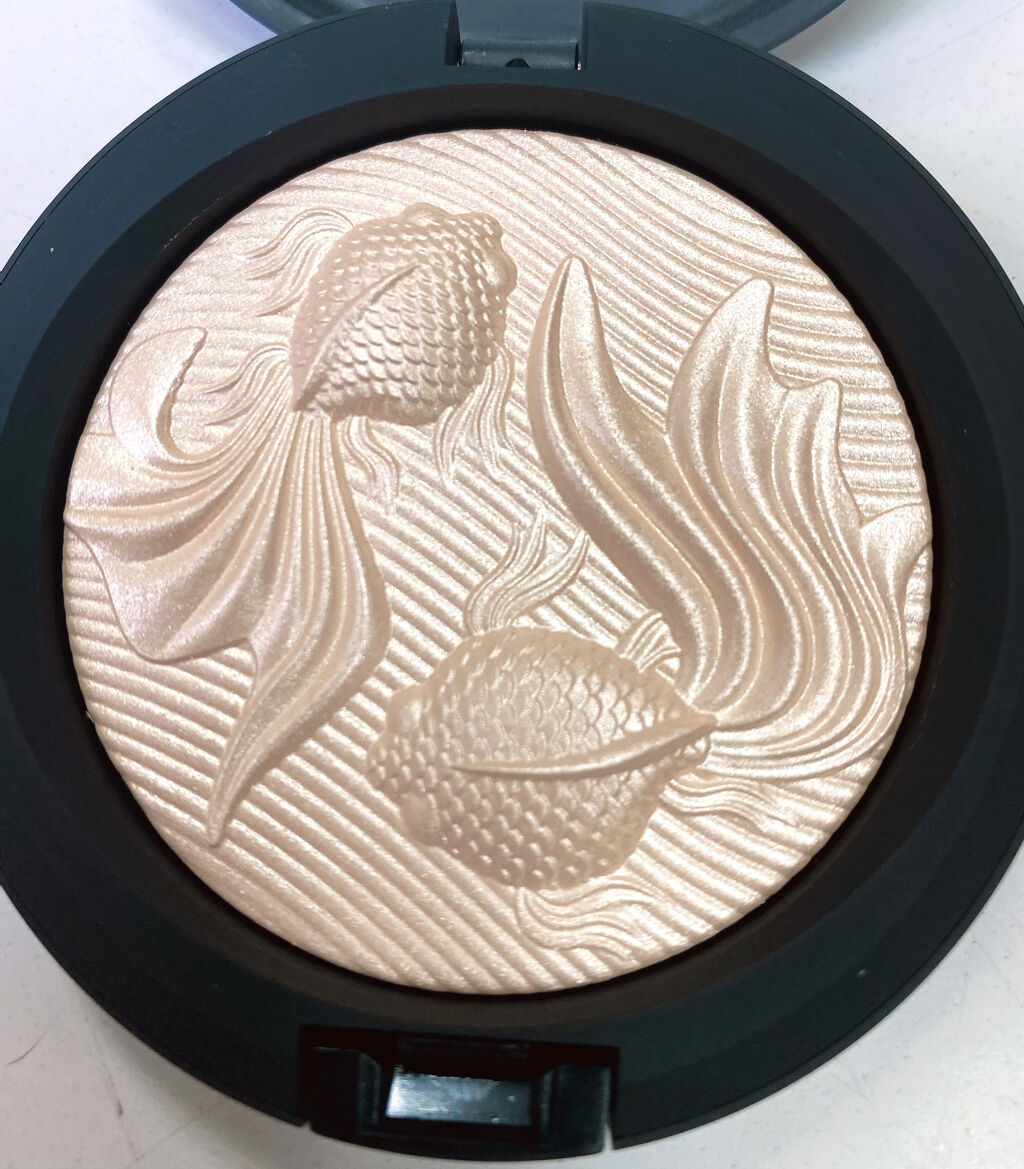 エクストラ ディメンション スキンフィニッシュ/M・A・C/プレストパウダーを使ったクチコミ（2枚目）