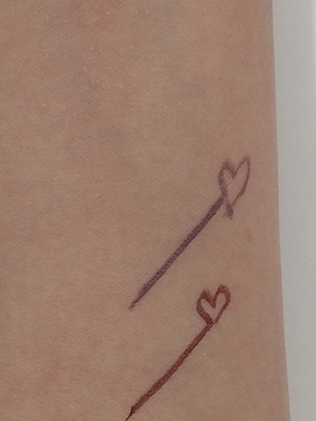 「密着アイライナー」クリームペンシル/デジャヴュ/ペンシルアイライナーを使ったクチコミ(4枚目)