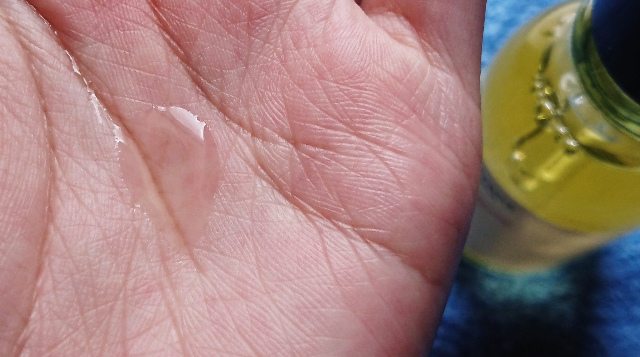 インテンシヴリペア ヘアオイル/L'OCCITANE/ヘアオイルを使ったクチコミ（3枚目）