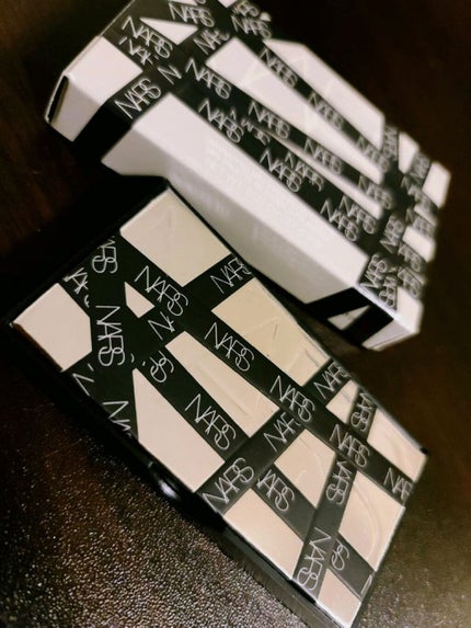 アンラップド ミニアイシャドーパレット DOLCE VITA/NARS/アイシャドウパレットを使ったクチコミ(2枚目)