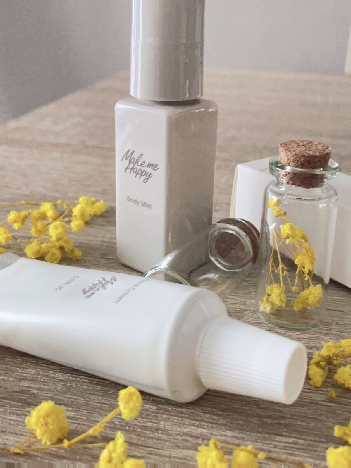 メイクミーハッピー ボディミスト TAUPE/キャンメイク/香水を使ったクチコミ（1枚目）