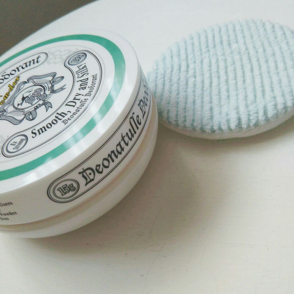 薬用さらさらデオドラントパウダー/デオナチュレ/デオドラント・制汗剤を使ったクチコミ（3枚目）