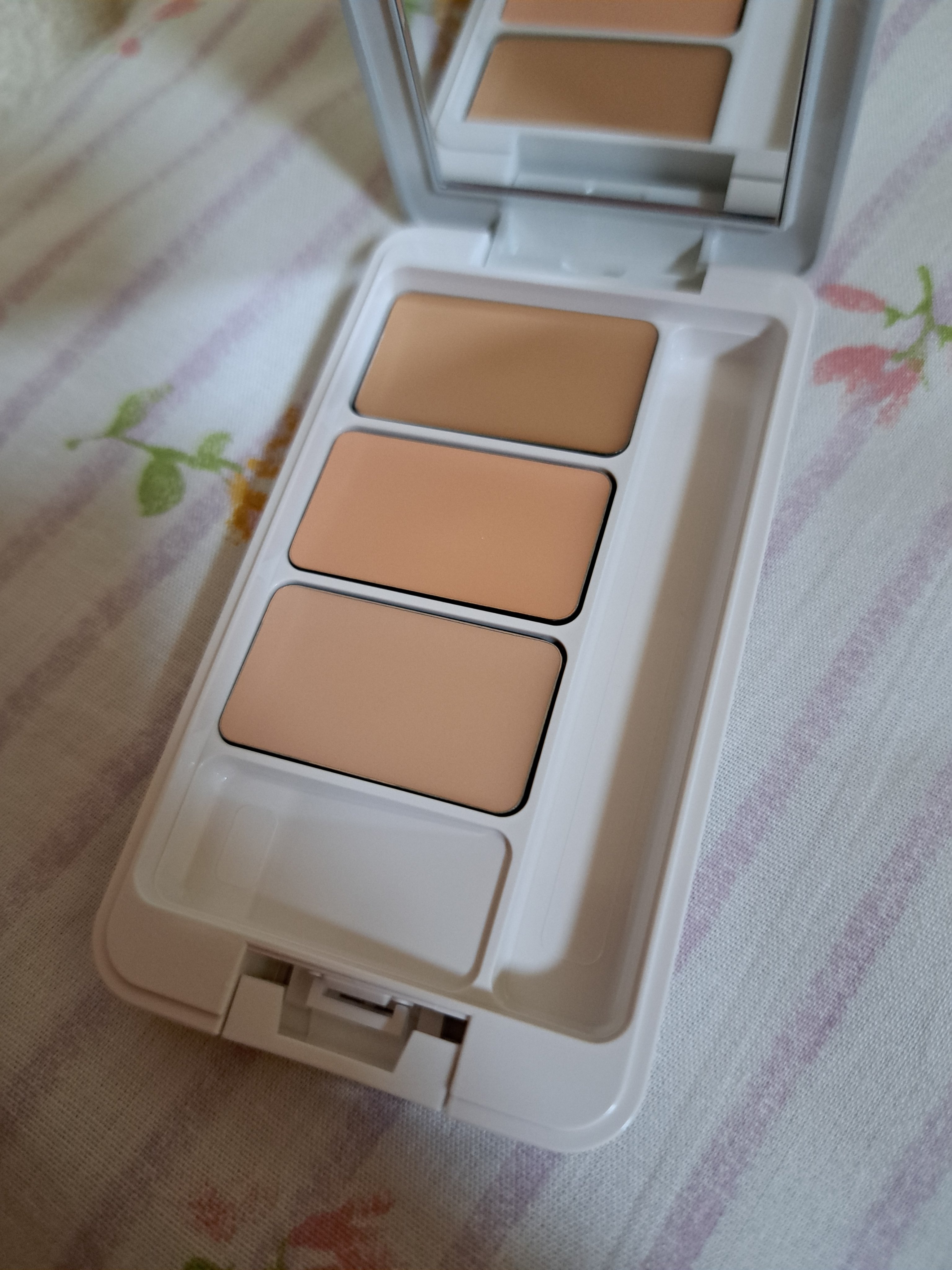 クリエイティブコンシーラーe/IPSA/パレットコンシーラーを使ったクチコミ（1枚目）