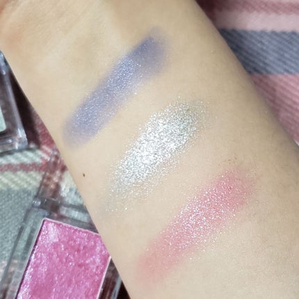 プリズム パウダーアイカラー/リンメル ロンドン/単色アイシャドウを使ったクチコミ(2枚目)